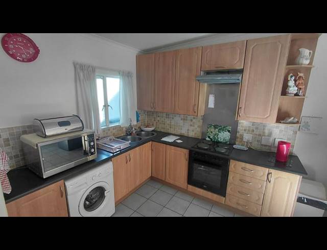 2 BEDROOM TOWNHOUSE FOR SALE IN MULBARTON